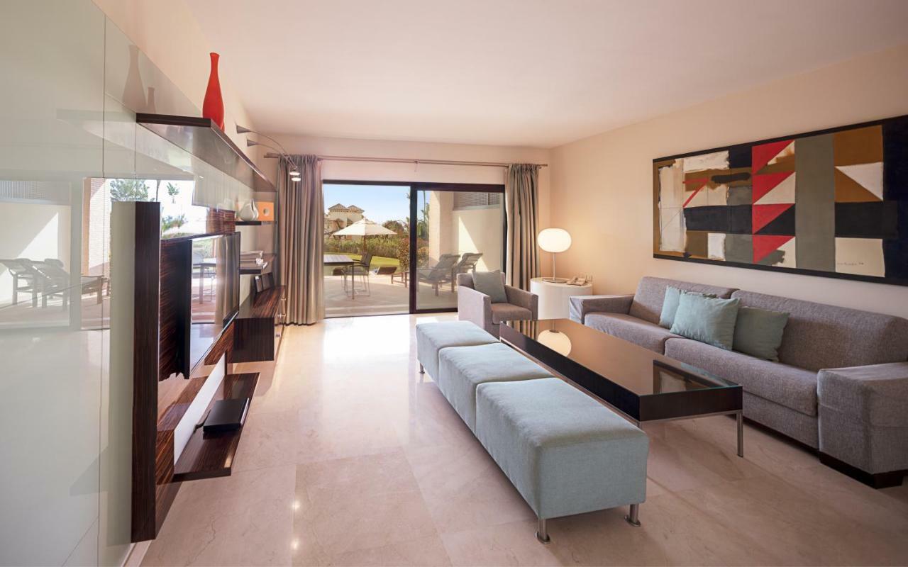 Don Carlos ماربيا المظهر الخارجي الصورة A living room at the hotel